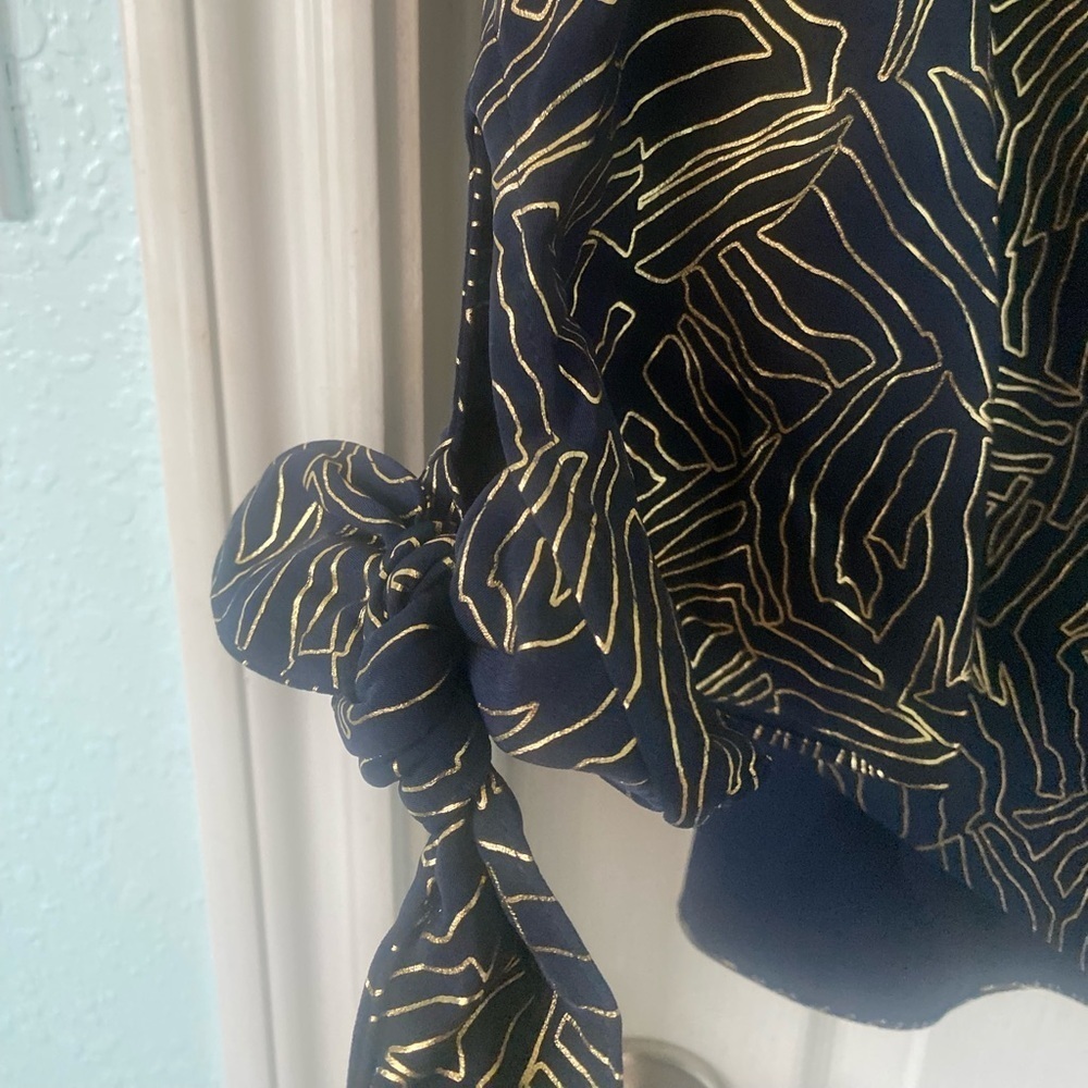 Michael Kors gold and navy blouse size-L - Picture 6 of 10